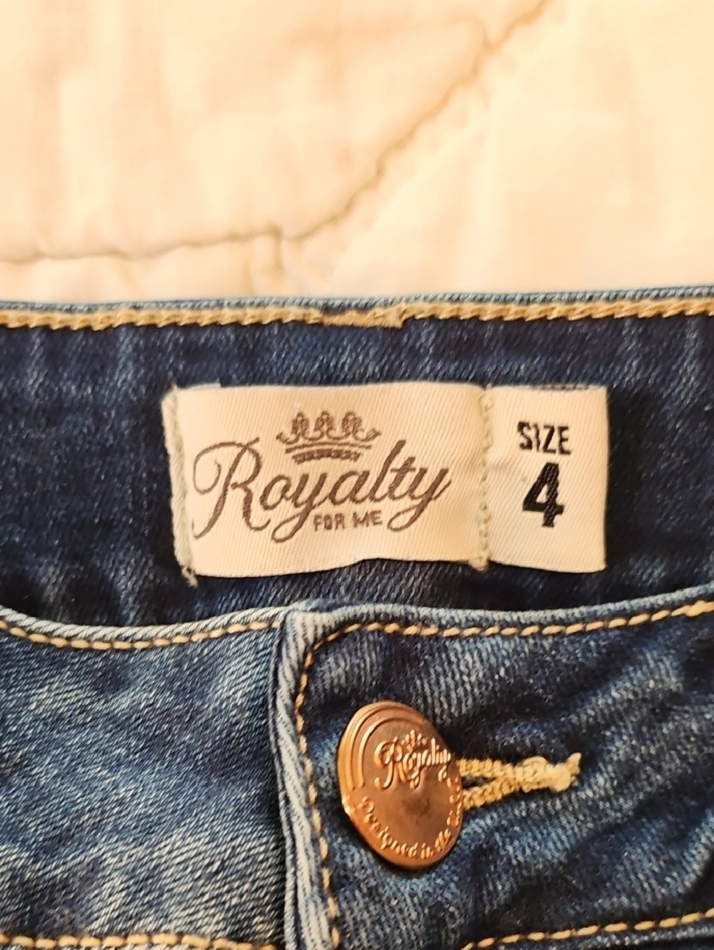 Royalty For Me- Distressed Skinny Jeans- Size 4 - Picture 6 of 7